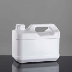 plastic pitcher2